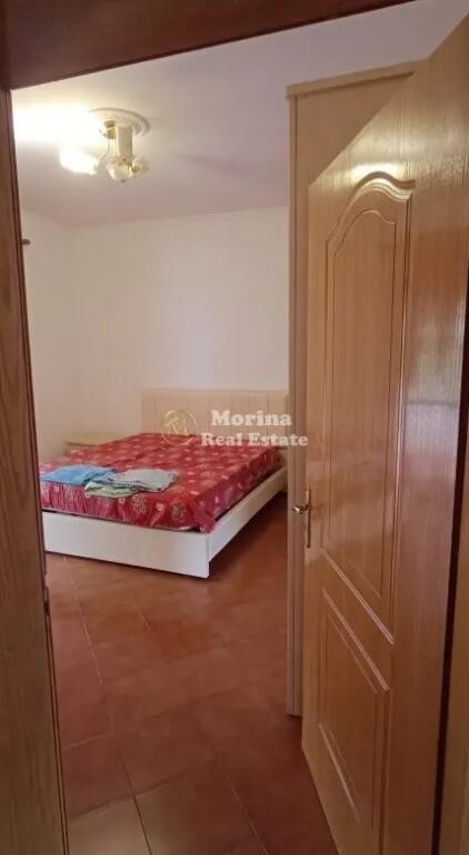 Qera Hyrje Private 3+1+2+Parkim, Ali Demi-Poligrafiku , 500 Euro/Muaj