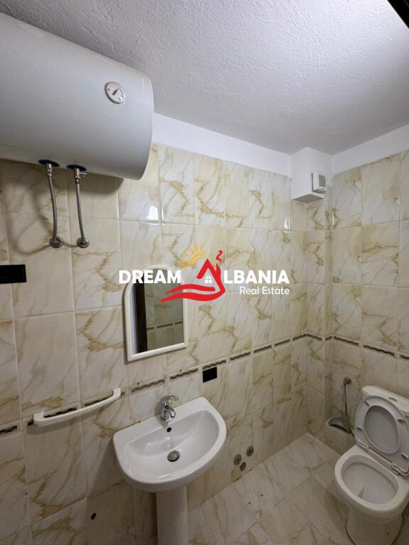 Ambient Komercial/ZYRE me qera ne Myslym Shyr, Prane “Gjykates se Larte”– Tirane (ID 42611365)