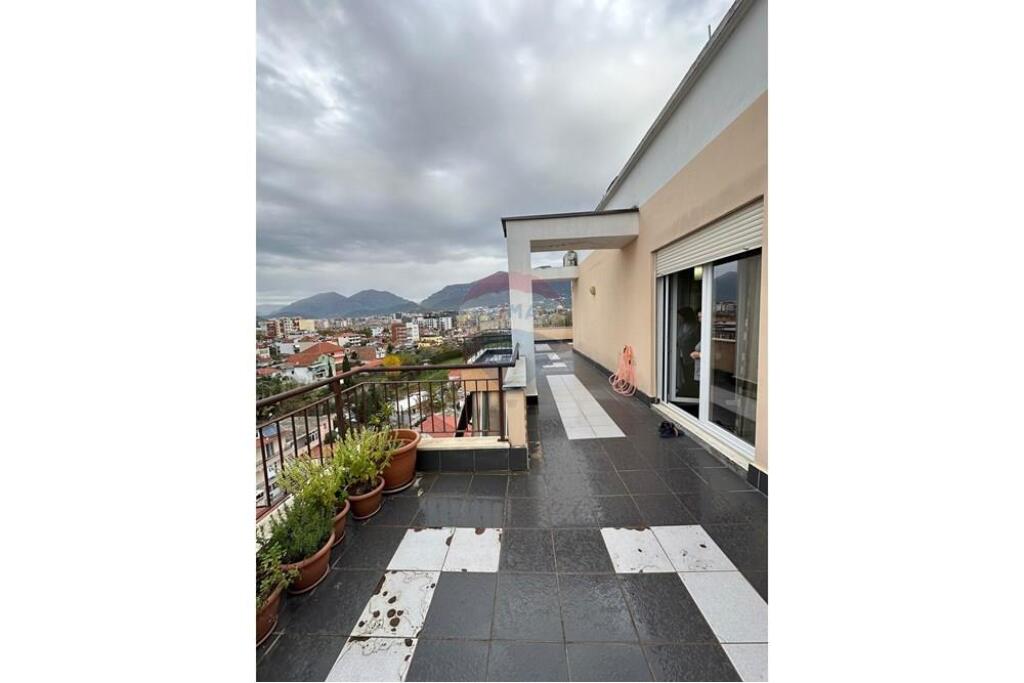 APARTAMENT 2+1+2 + VERANDE ME SUPER PAMJE