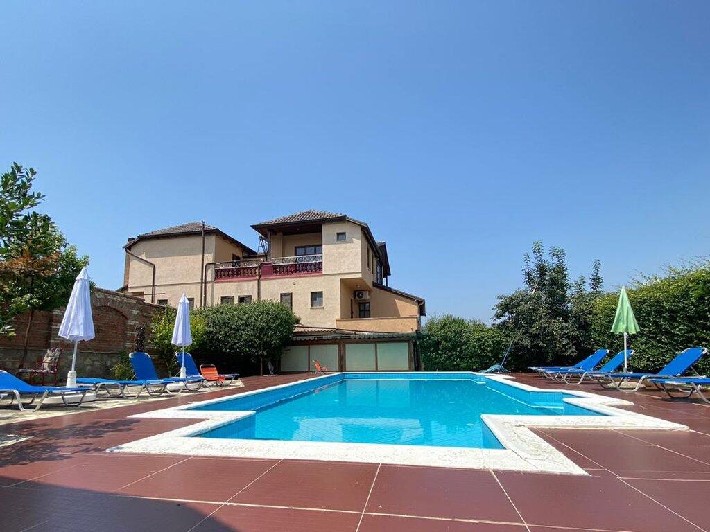 Apartament Me Qira | Pezë, Tiranë !