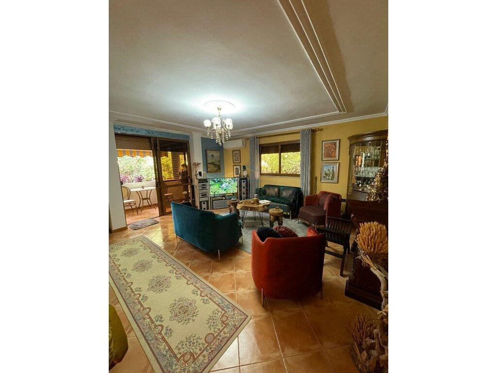 Shitet Apartament 3+1+2, 21 Dhjetori