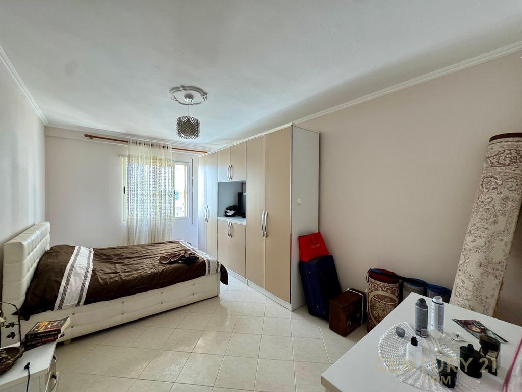APARTAMENT 2+1 PER SHITJE TEK RESTORANT FRESKU! 140,000 €