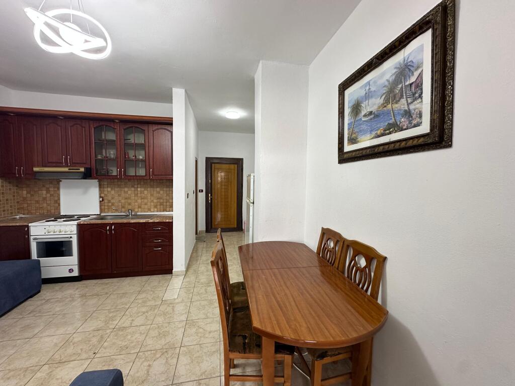 Shitet apartament 1+1, ne plazh iliria