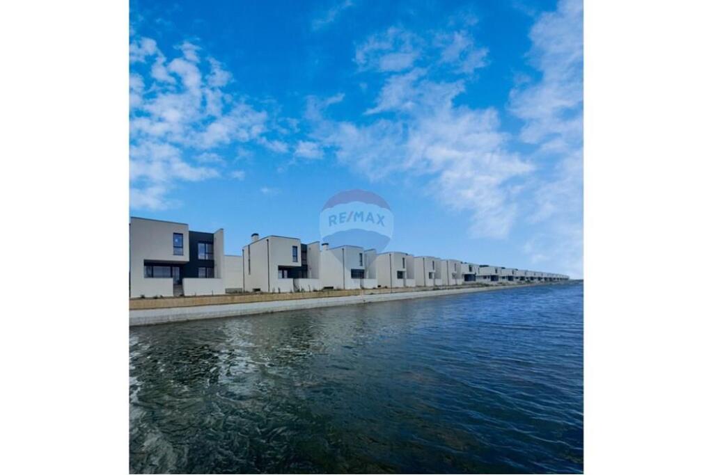 Vile ne shitje, ne kompleksin "Turquoise Marina"!
