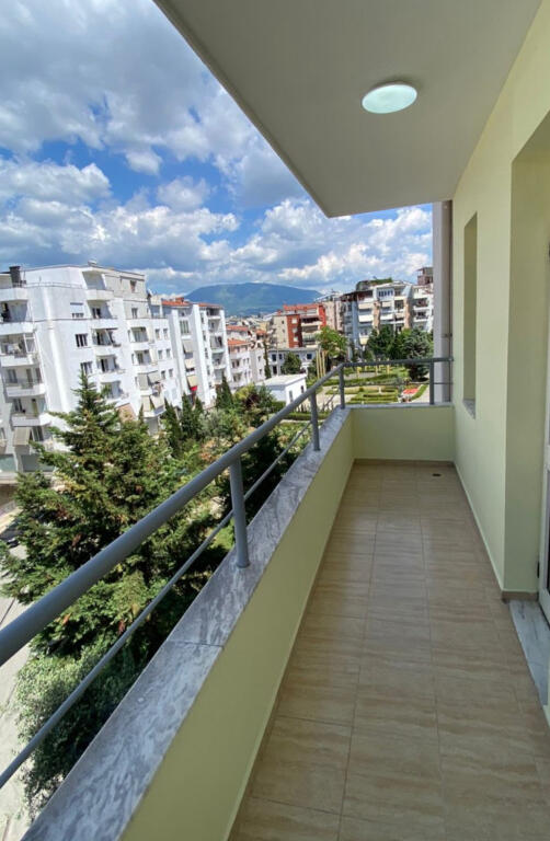 Jepet apartament 2+1 me qera tek Eleonora, Kodra e Diellit