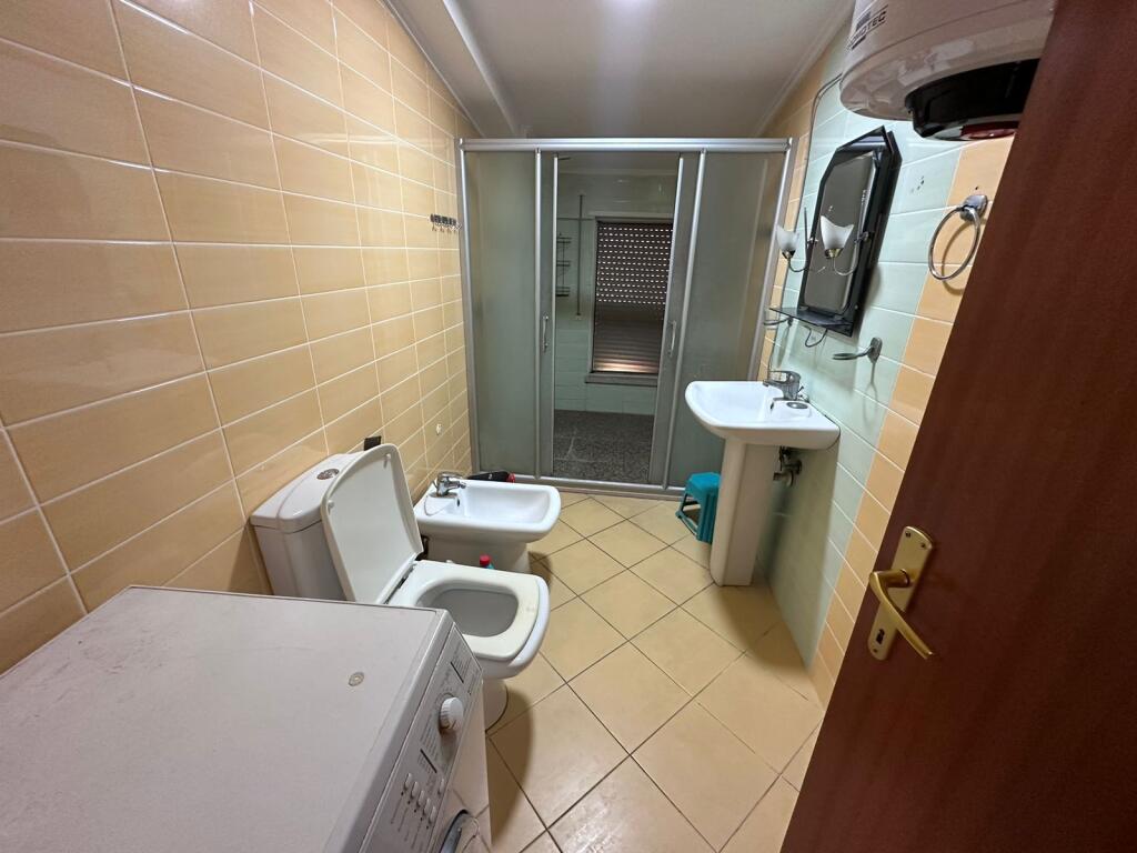 Apartament me qera 1+1+Verande , Liqeni i Thate