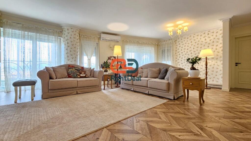 Tek Rezidenca Kodra E Diellit 2, Shitet Super Apartament 2+1, Me Pamje Nga Dajti Dhe Totalisht I Investuar !!