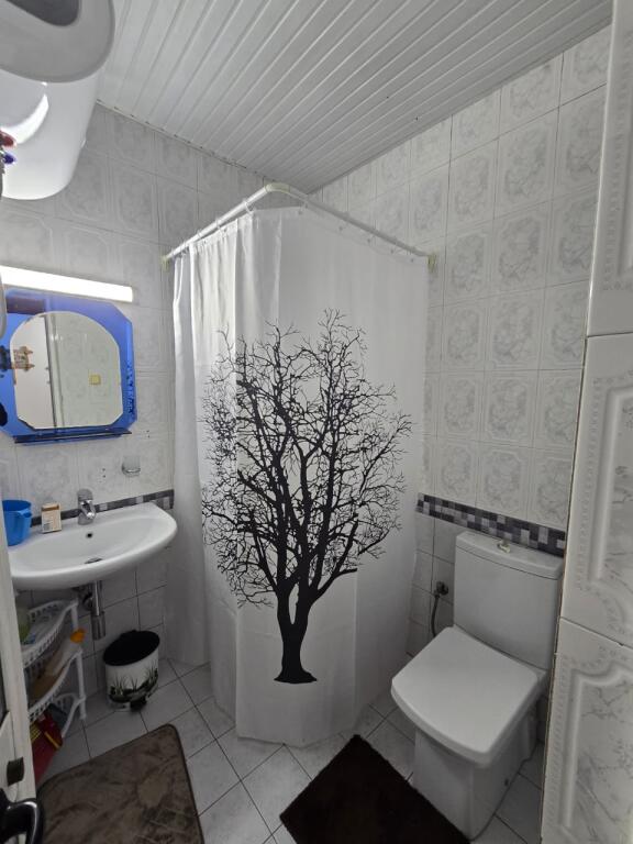 Apartament 3+1+1 shtepi private