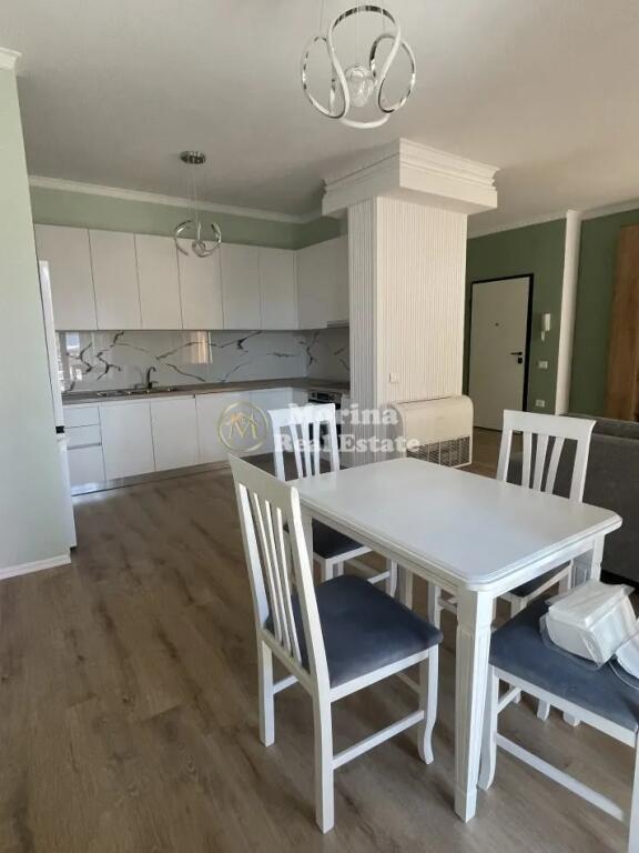 Qera, Apartament 2+1+2+Post Parkimi , Myslym Shyri,1.150 Euro/Muaj