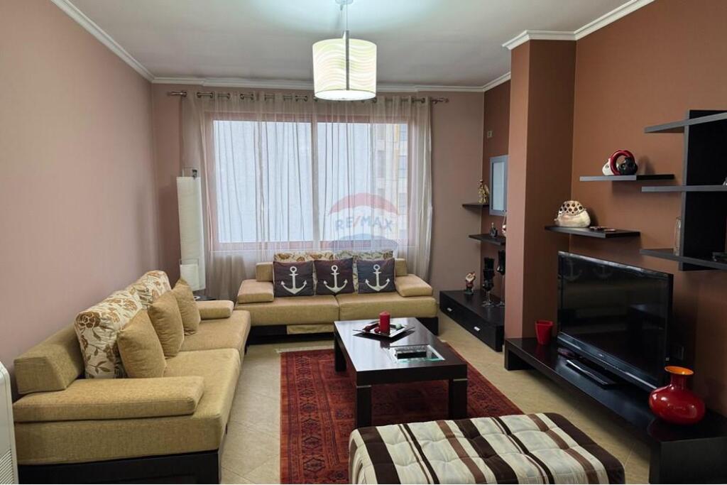 APARTAMENT 3+1+2 PER QIRA TE ZOGU I ZI
