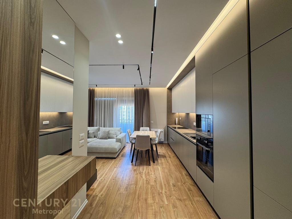 APARTAMENT LUKSOZ 2+1+2 PER QIRA, SHKOLLA E KUQE!