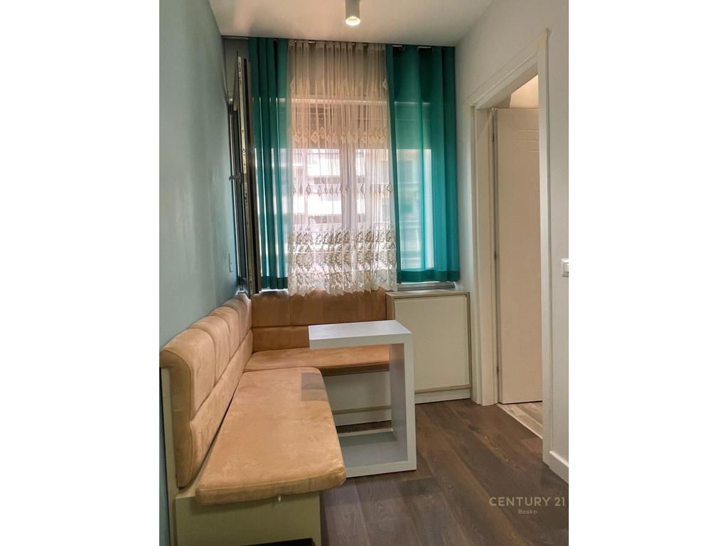 JEPET ME QIRA APARTAMENT 2+1+2 TE RRUGA E DIBRES , TOWER BRIDGE 3