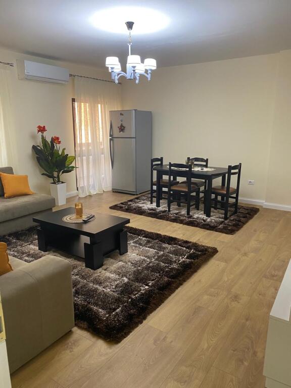 Apartament 1+1/ modifikuar ne 2+1  sheshi Willson