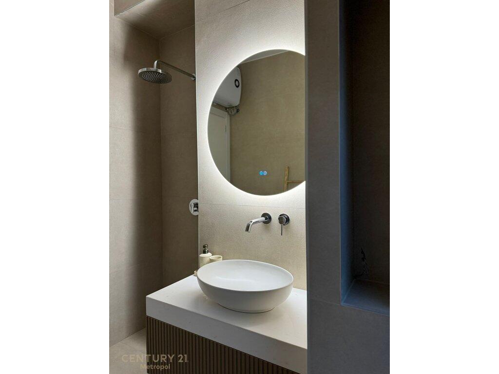 Apartament 1+1 per shitje tek "Garden Building"