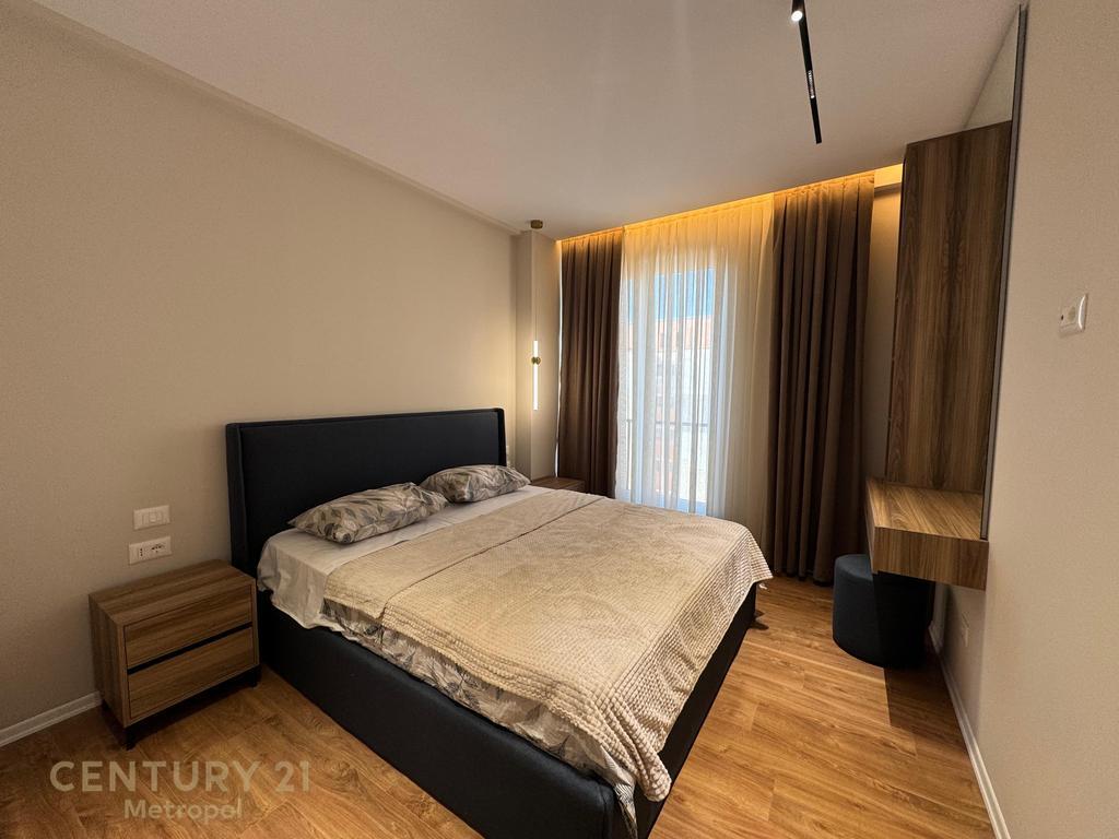 APARTAMENT LUKSOZ 2+1+2 PER QIRA, SHKOLLA E KUQE!