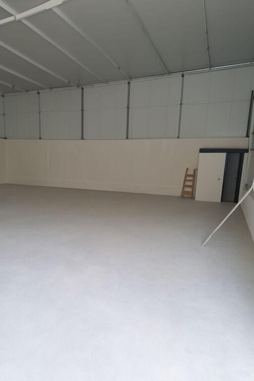 🏭 Warehouse for Rent – Near Top Channel 📍