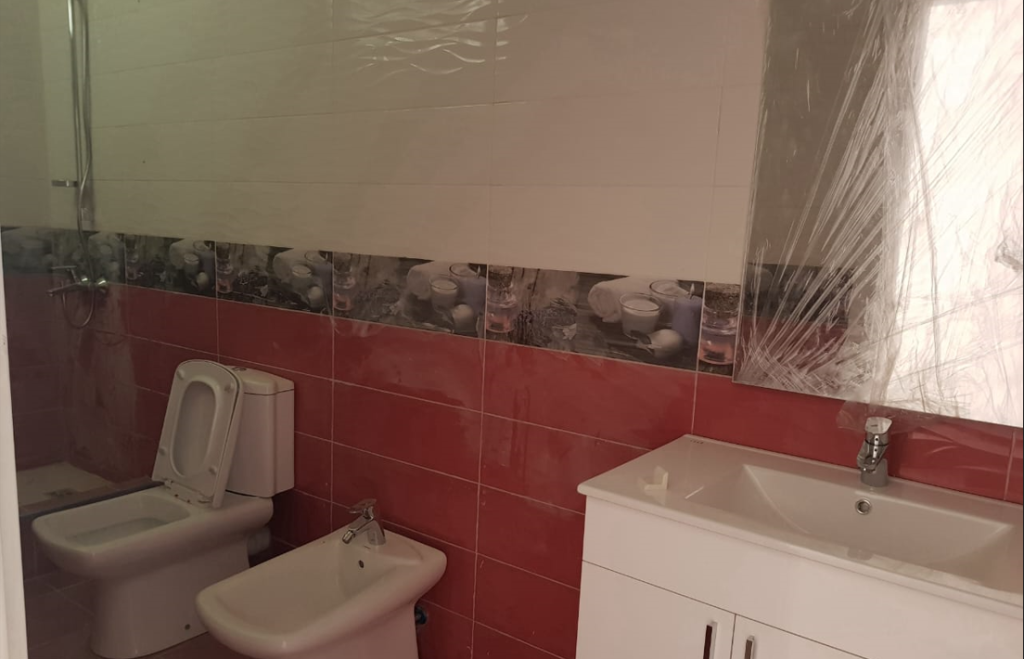 Apartament 3+1 per qira tek Liqeni i Thate