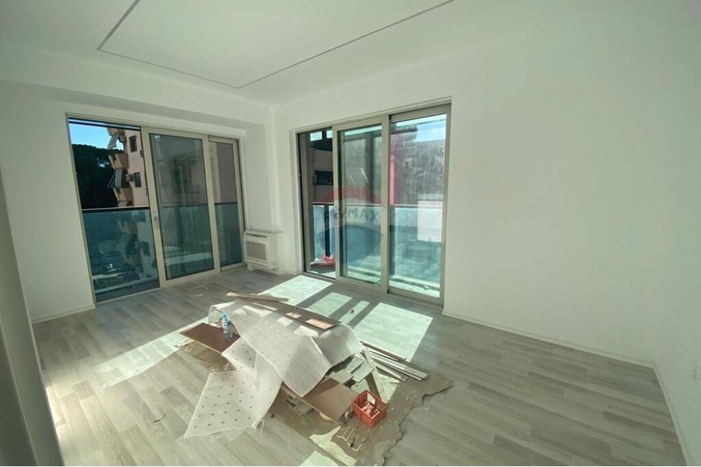 APARTAMENT 2+1 PER SHITJE TEK AMBASADOR 3