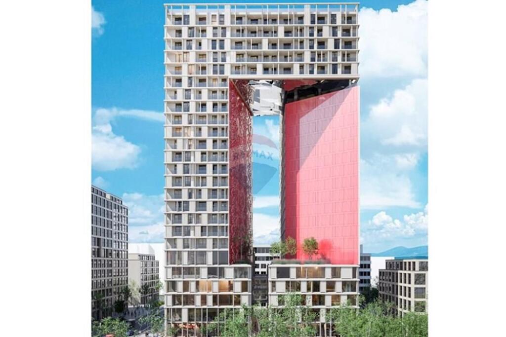 Apartament 1+1 per shitje te Parku Olimpik !