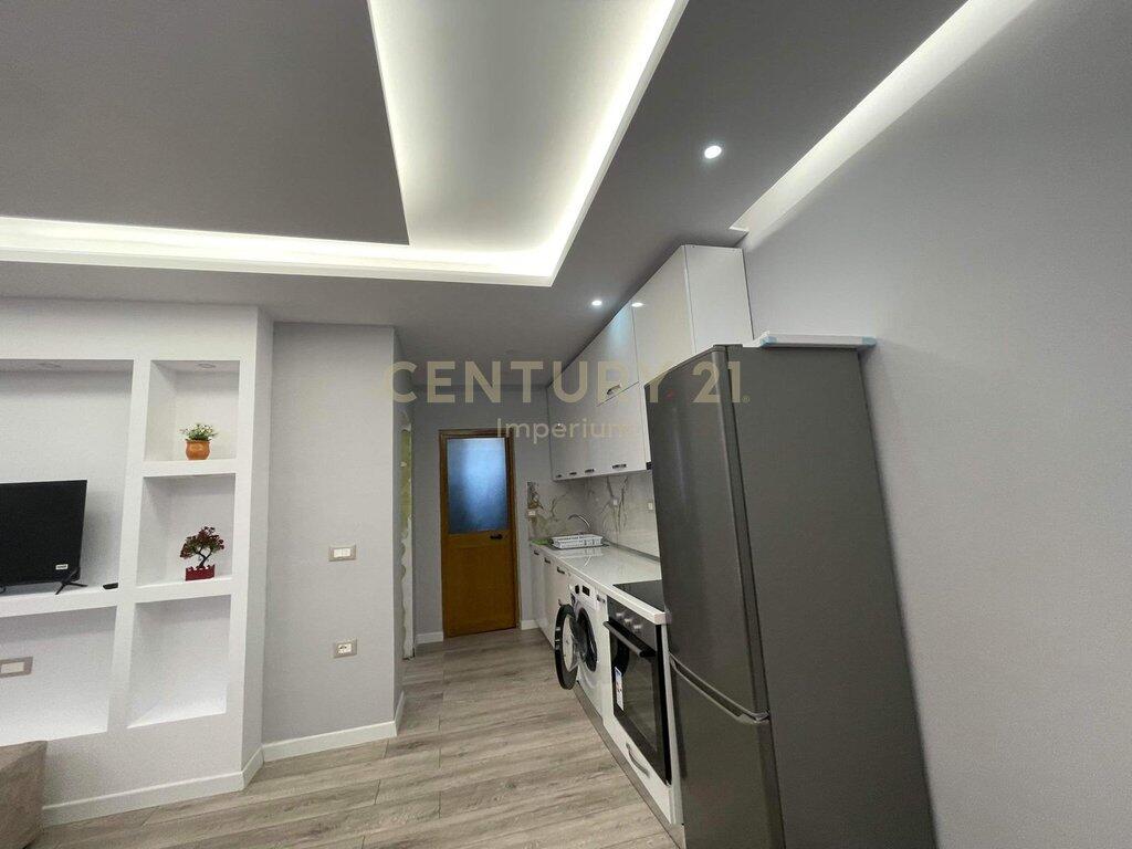 Apartament 1+1 për Qira në Golem 600 € /Muaj