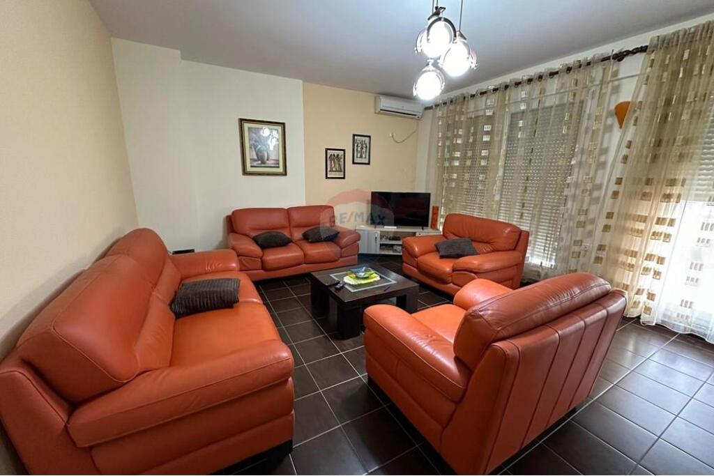 APARTAMENT 2+1+2 + VERANDE ME SUPER PAMJE