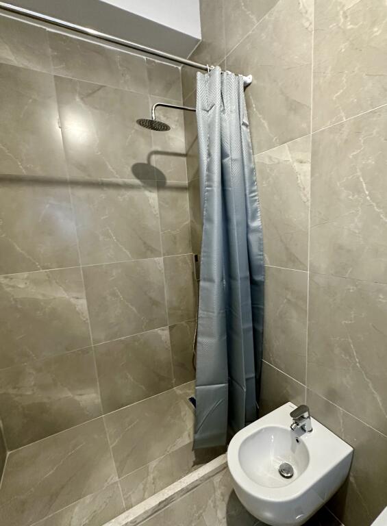 Affittasi 1+1+ balcone in Ali Dem, Mangalem 21
