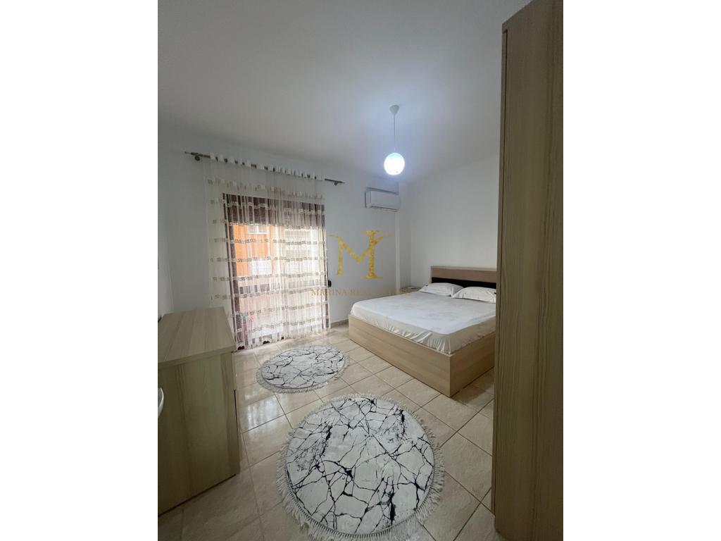 Ofrohet Per Qera Apartament 2+1 me pamje deti , Plazh Durres !!