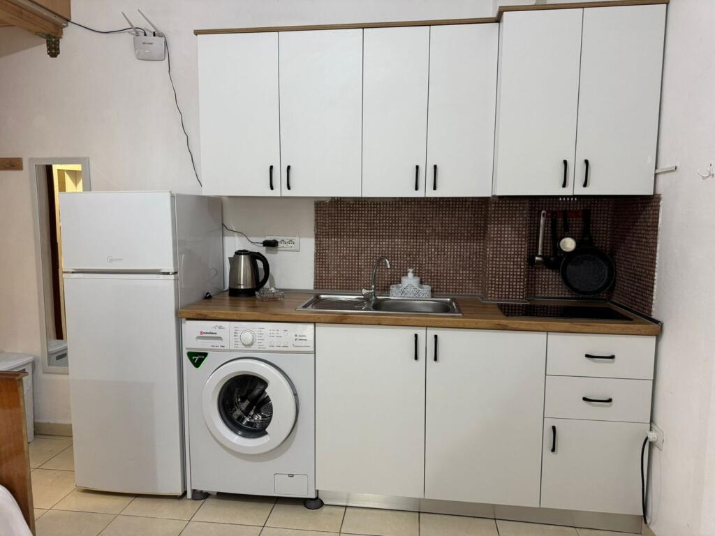 Appartamenti in affitto 1+1 a Durazzo, vicino a Shkembi i Kavajes!