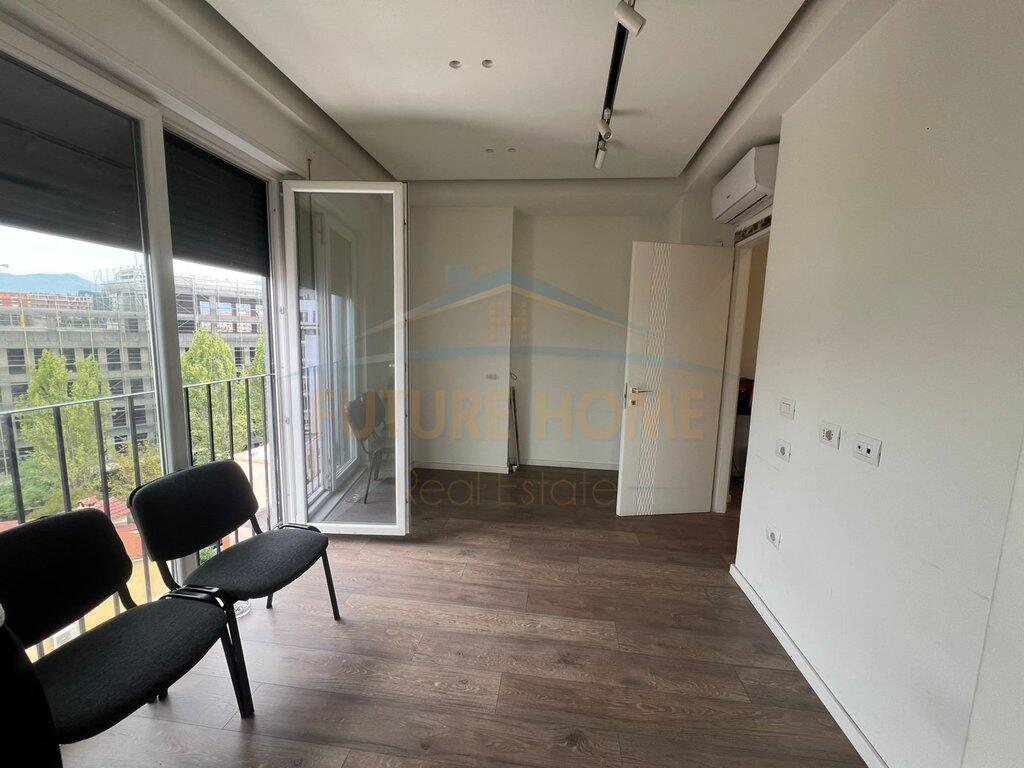 Shitet, Apartament 3+1+2, 21 Dhjetori, Tiranë