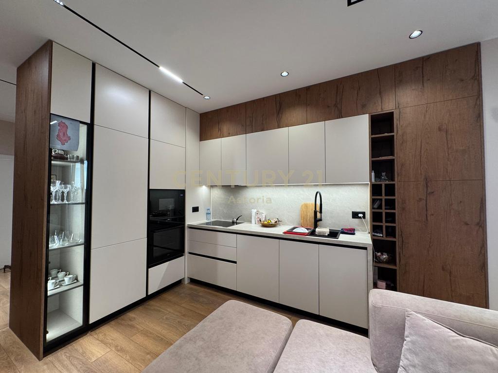 APARTAMENT MODERN 2+1+2 NE ZONEN E FRESKUT. 180,000 €