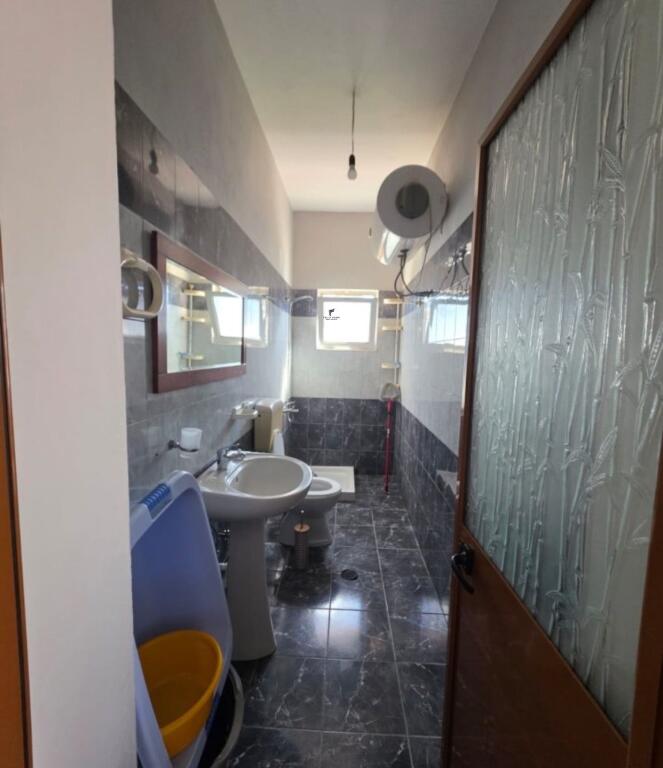 APARTAMENT ME QERA 1+1 YZBERISHT 400 EURO