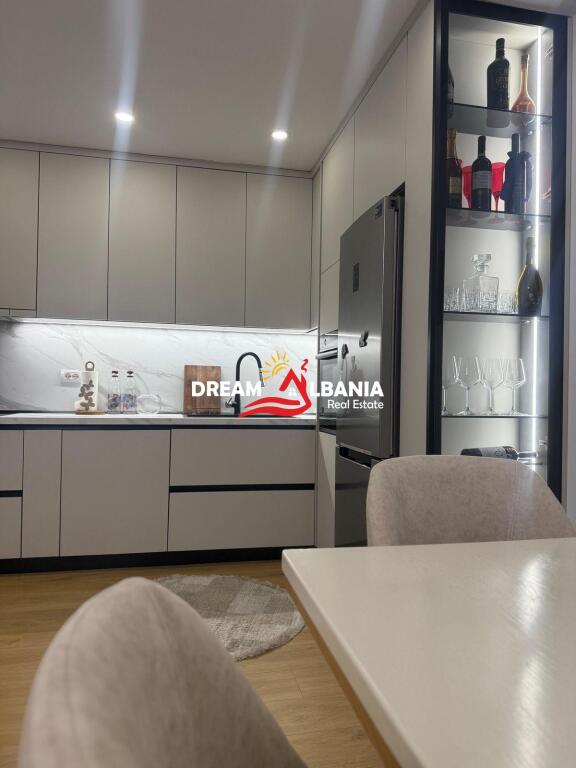 Super Appartamento 2+1 in Vendita a Fresk, vicino alla Fisica Nucleare a Tirana (ID 4131473)