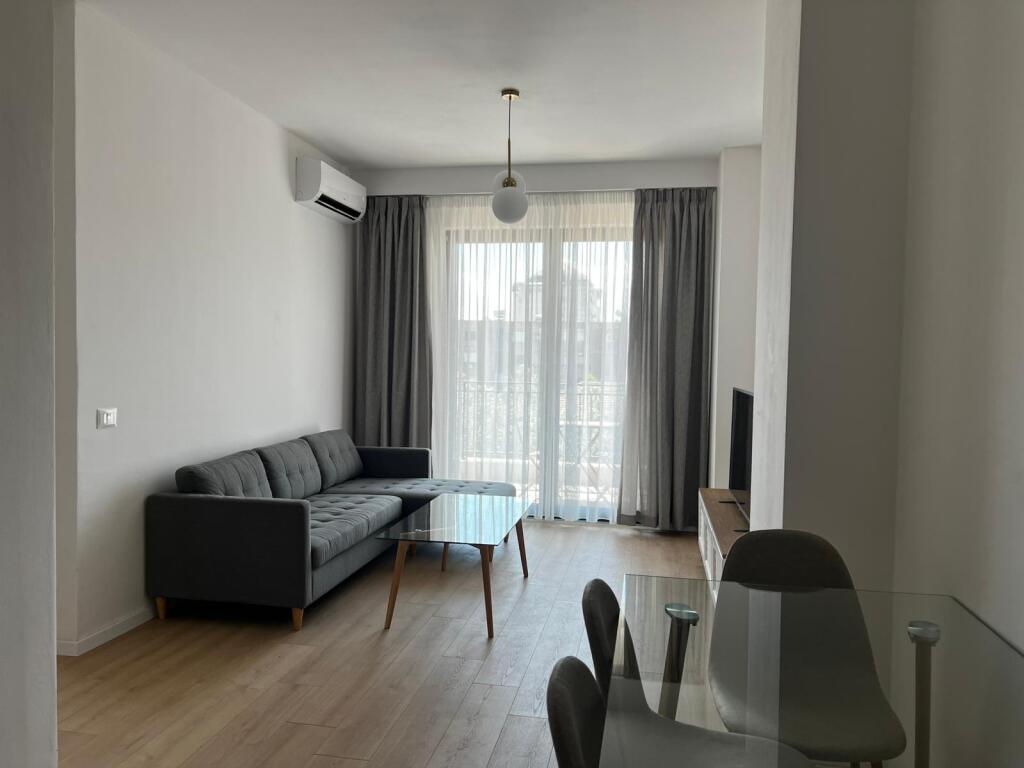 Apartment 2+1 for rent two minutes from Pazari i Ri