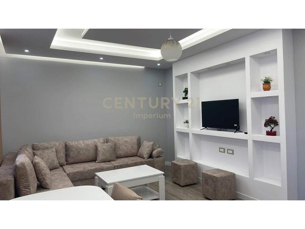 Apartament 1+1 për Qira në Golem 600 € /Muaj