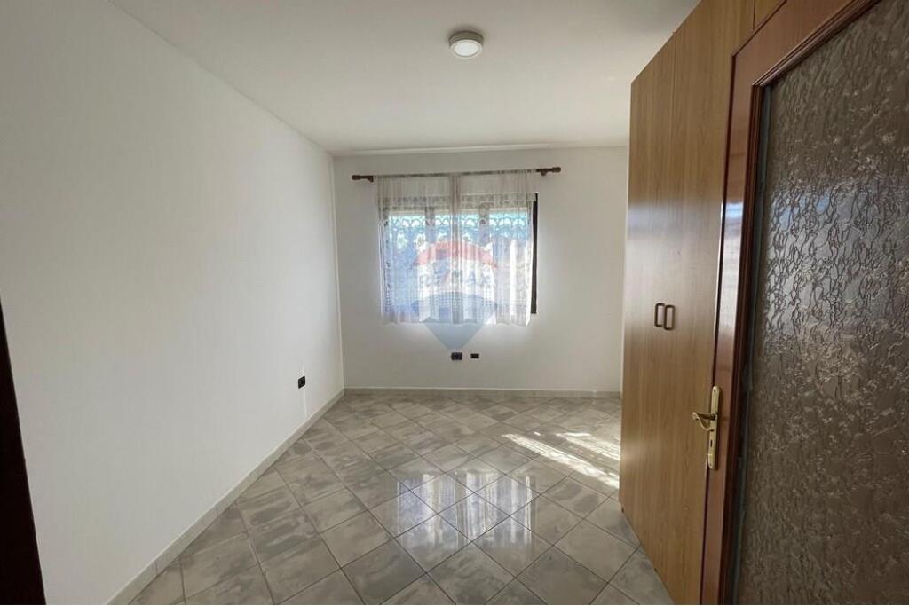 Apartament - Për Qira - Rruga Mihal Grameno, Tiranë