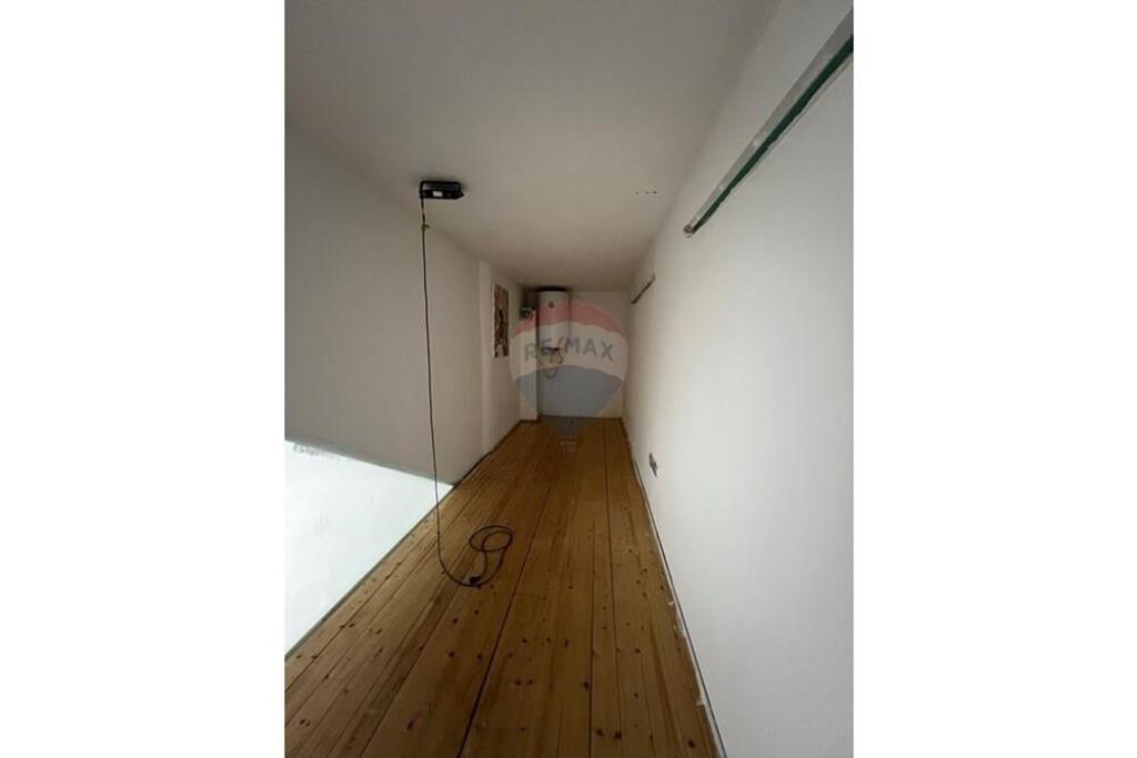 Shitet Dyqan në Zemër të Bllokut, Tiranë!