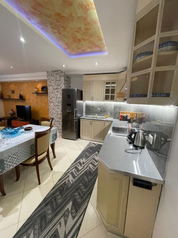 Apartament 2+1 në Shitje Përballë Stadiumit “Air Albania”