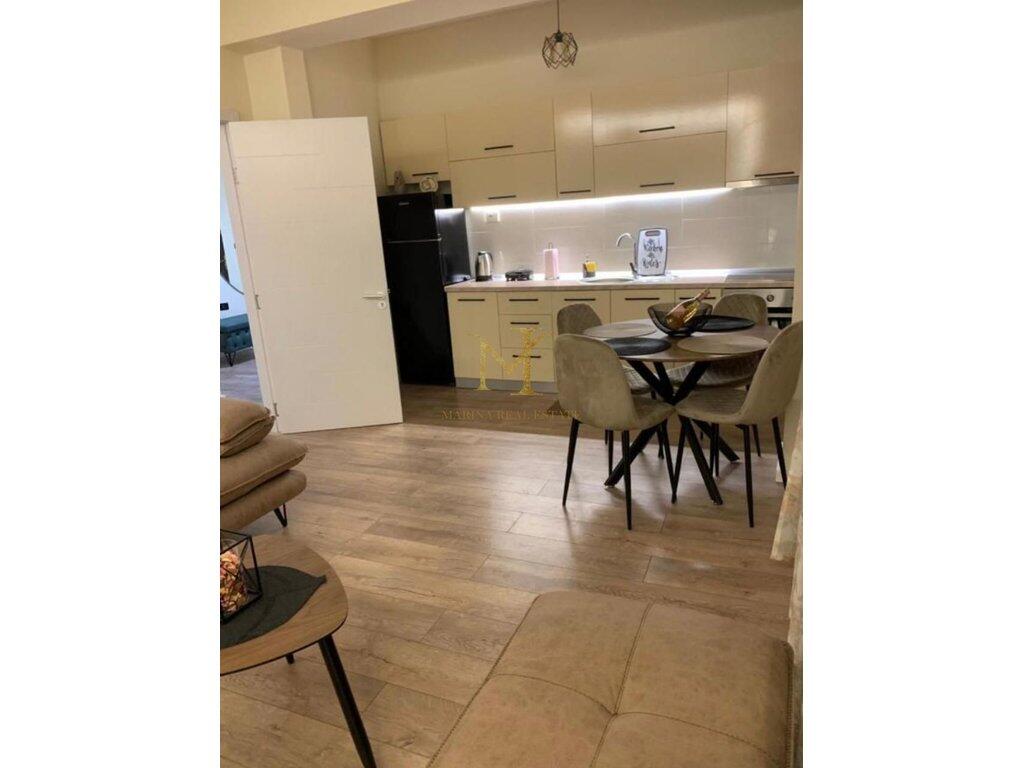 JEPET ME QERA APARTAMENT 2+1 TEK GJYKATA NE DURRES !