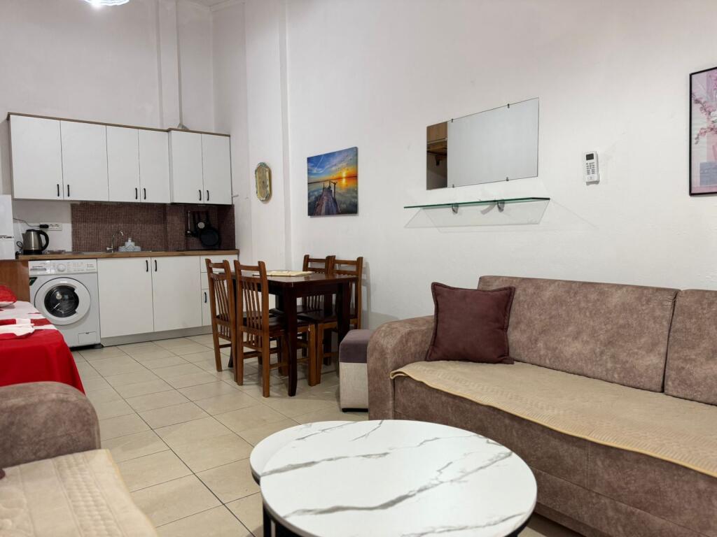 Appartamenti in affitto 1+1 a Durazzo, vicino a Shkembi i Kavajes!