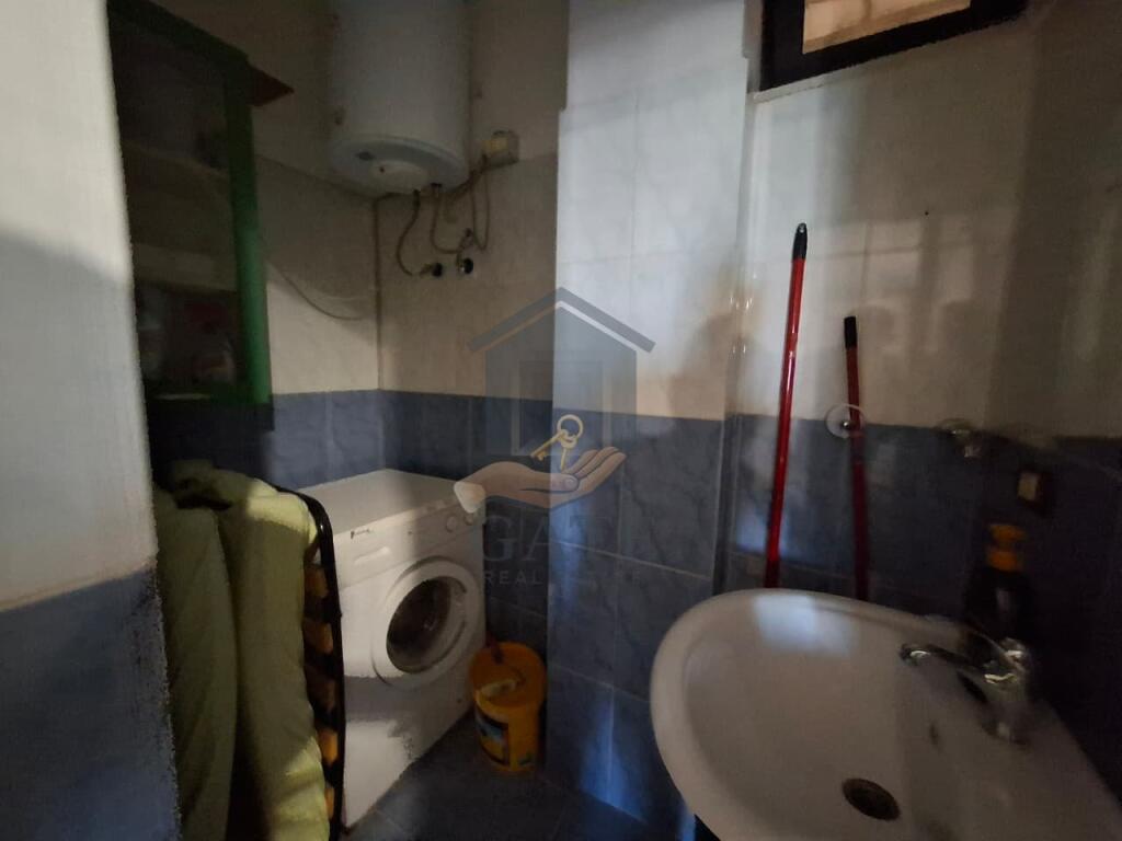 Appartamento 1+1 in affitto – Spiaggia, Durazzo (Vicino Hotel Adriatik)
