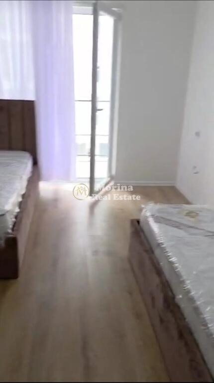 Affitto Appartamento 2+1+Parcheggio, “Univers City” 500 Euro/Mese