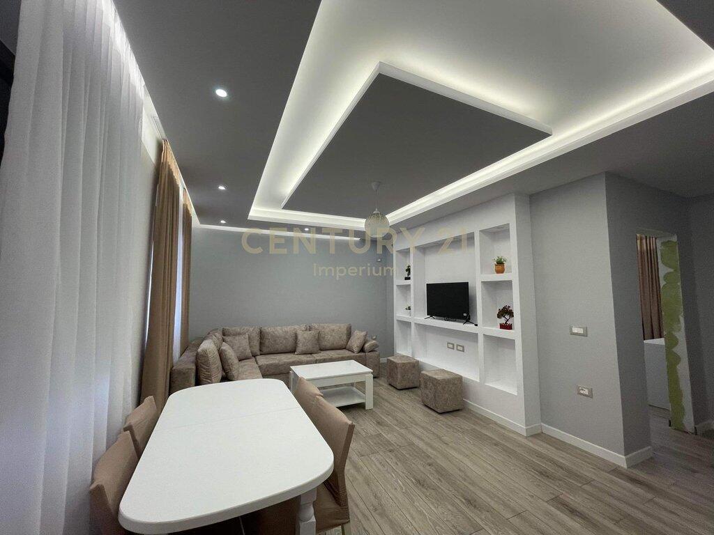 Apartament 1+1 për Qira në Golem 600 € /Muaj