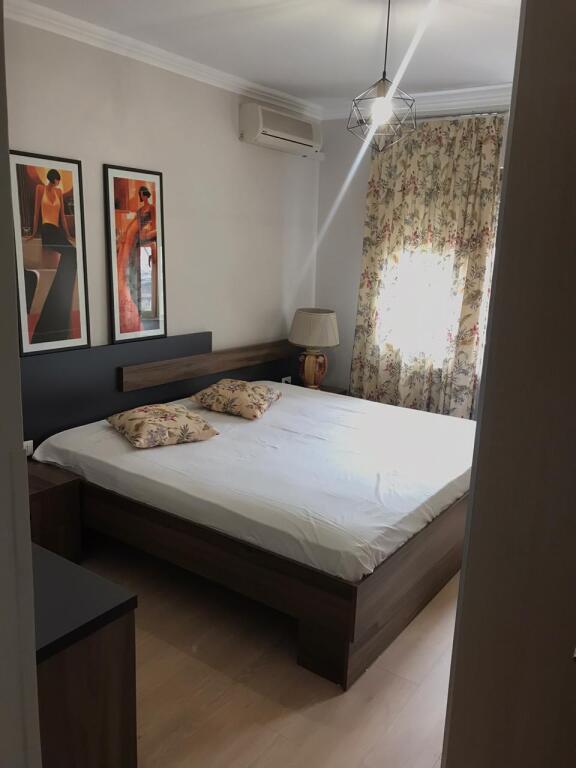 🏙️ Apartament 3+1 me Qira – Piazza, Qendër