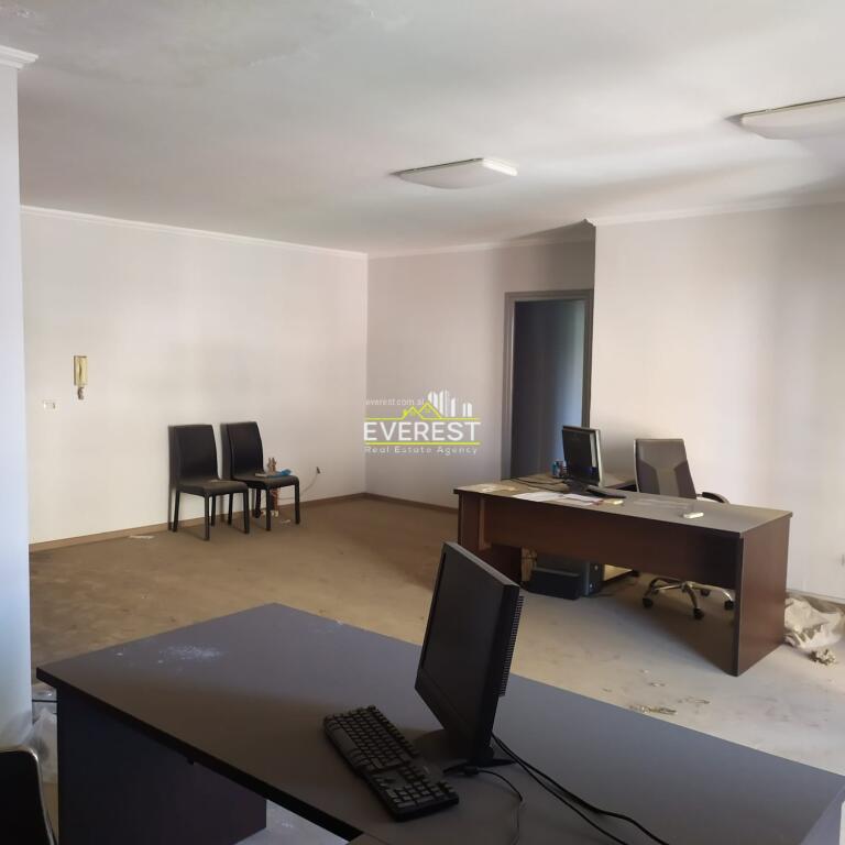 Shitet apartament 2+1 te 21 dhjetori