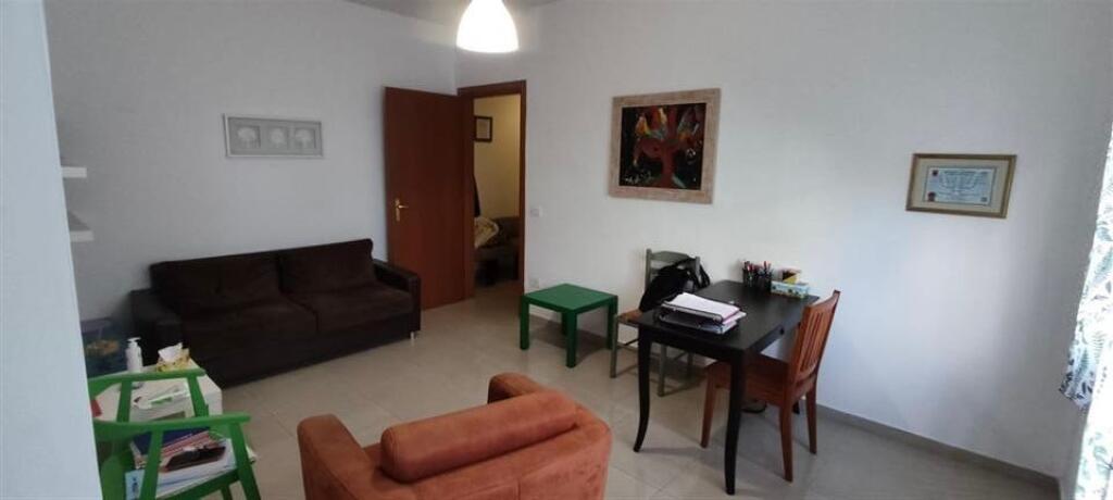 🏠 Shitet Apartament 1+1 – Komuna e Parisit