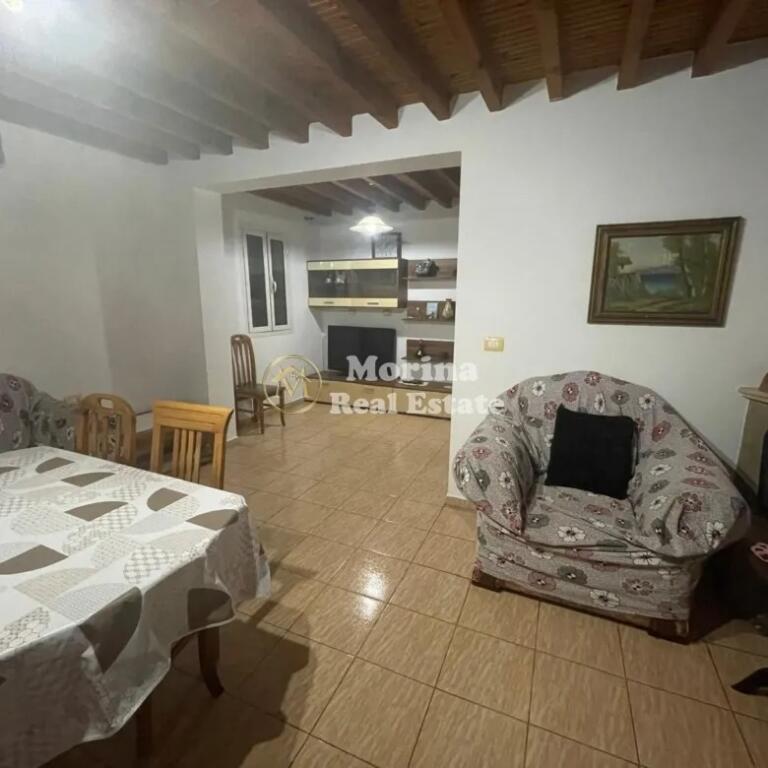 Qera, Hyrje Private 2+1, 5 Maj , 380 euro/muaj.