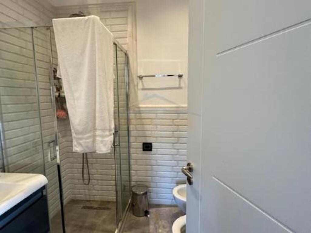 Shitet, Apartament 2+1+2, Liqeni i Thatë,Tiranë