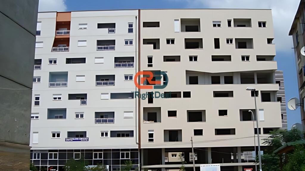 Prane Oxhakut, Tek Kompleksi Colombo Shitet Apartament 1+1 ideal per Investim !