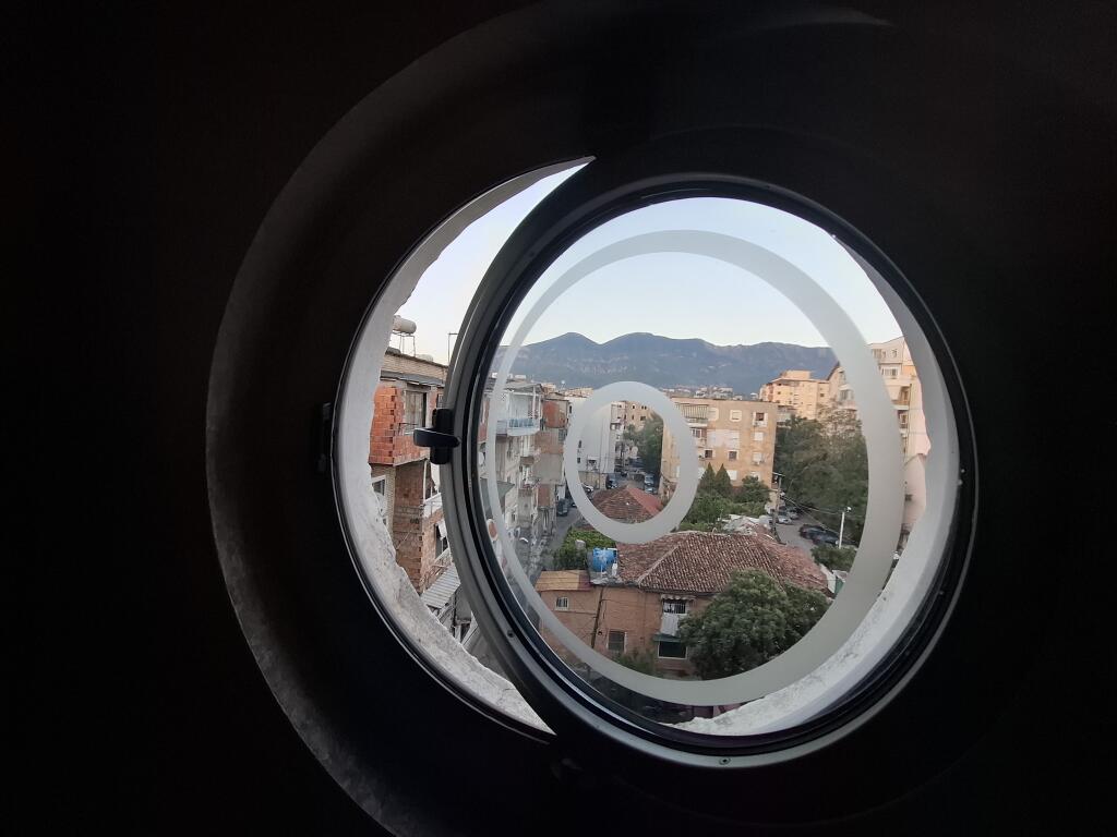 JEPET ME QERA APARTAMENT 2+1, rruga Bardhyl , Tirane