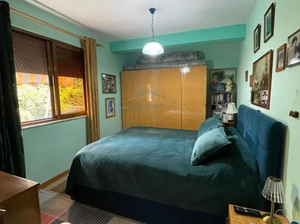 Shitet, Apartament 3+1+2, Rruga Muhamet Gjollesha.
